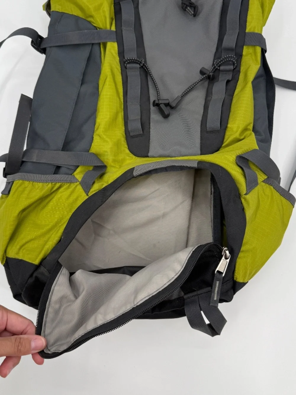 Deuter Fox 40L Hiking Backpack Green Charcoal Internal Frame Youth / Women Small